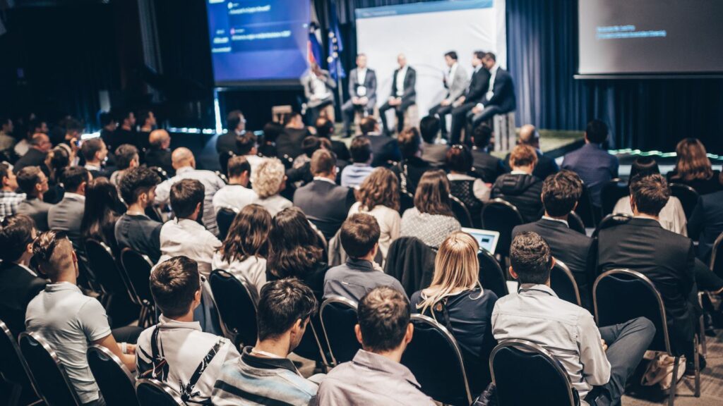 A roundtable discussion at a conference – Community Summit 2024.